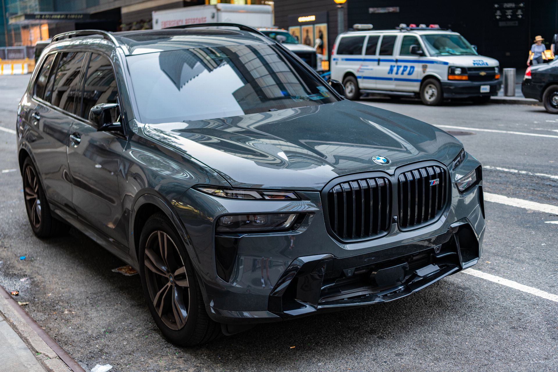 Milyen okok miatt indult korábban nem tapasztalt mértékű támadás a SUV-ok ellen?