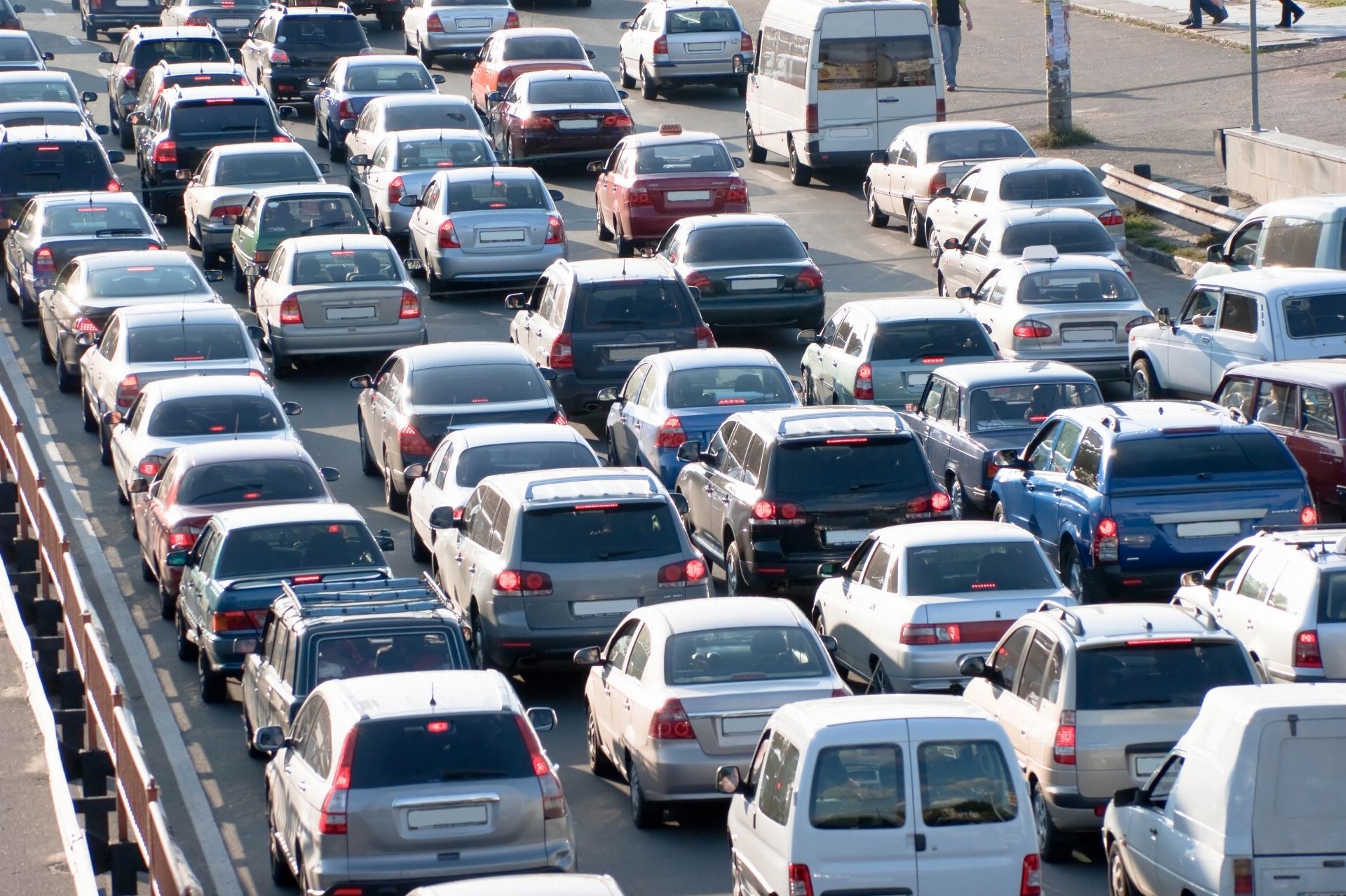 A közúti forgalom és torlódások kezelése a történelmi városokban – a 15 perces városok